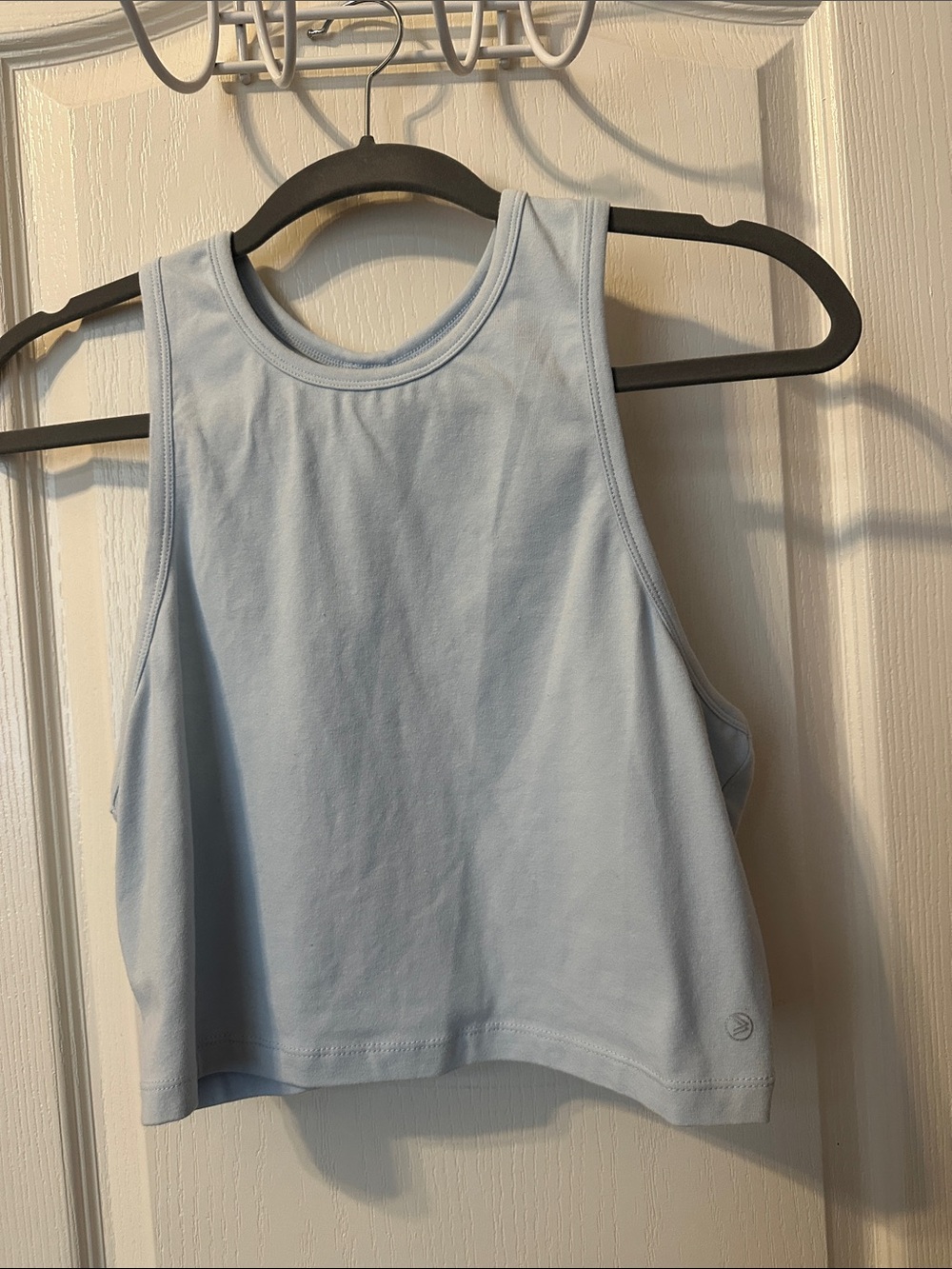Light Blue Sleeveless Crop Workout Tank Top w/ Back Stitching